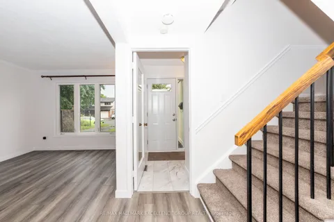 39 Bartley Crescent, ON K2J 1R9