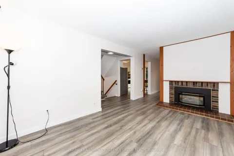 39 Bartley Crescent, ON K2J 1R9