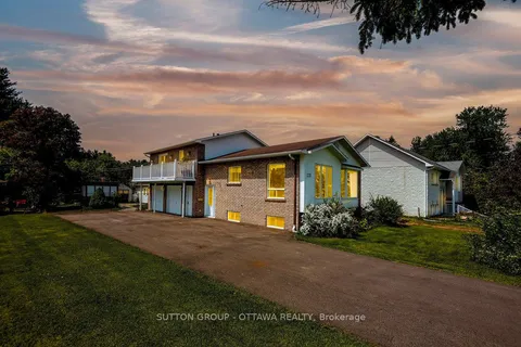 223 Des Outaouais Street, ON K4K 1G2