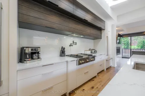 567 Rosecliffe Terrace, ON N6K 0E2
