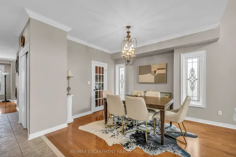 38 Sunbeam Drive, ON L9B 2X9