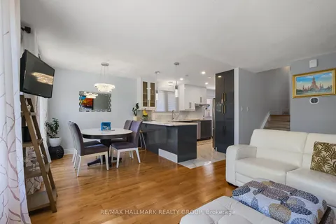 757 Garner Avenue, ON K1V 6M5