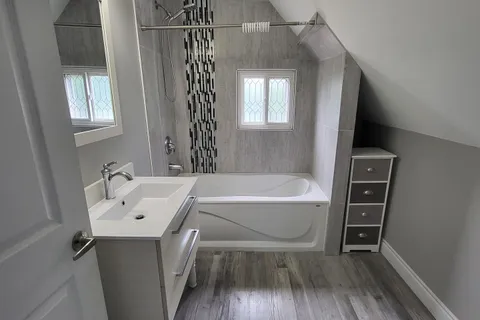 1241 York Street, ON N5W 2V1