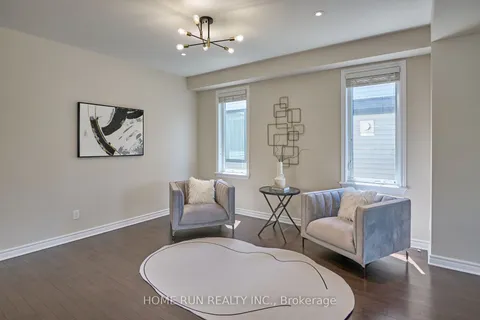 350 Haliburton Heights, ON K2V 0G4