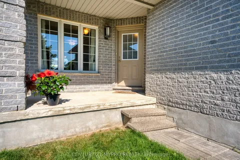 1083 Hanson Crescent, ON N6G 0B8