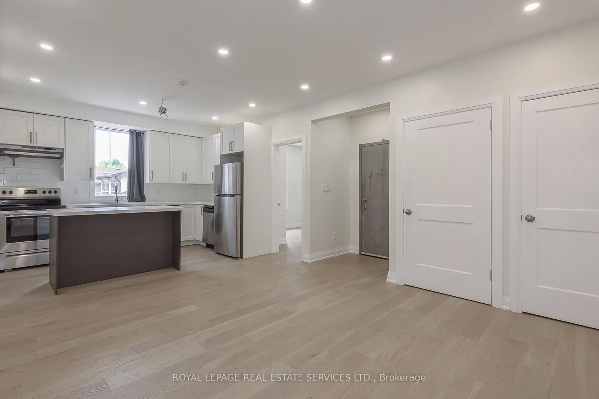 631 Lawrence Street, ON N3H 2M8