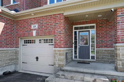 225 Losino Crescent, ON K2V 0E4
