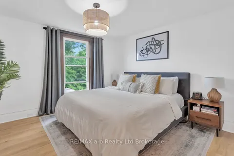 33 Stanley Street, ON N5R 3E7