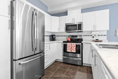 205 Overberg Way, ON K2S 0V7