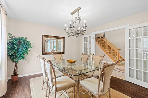 4 Collingwood Crescent, ON K2K 2G6