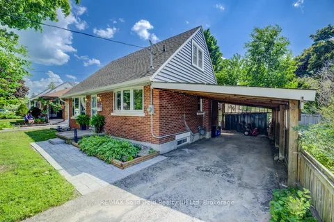 89 Roxborough Avenue, ON N2M 1P6