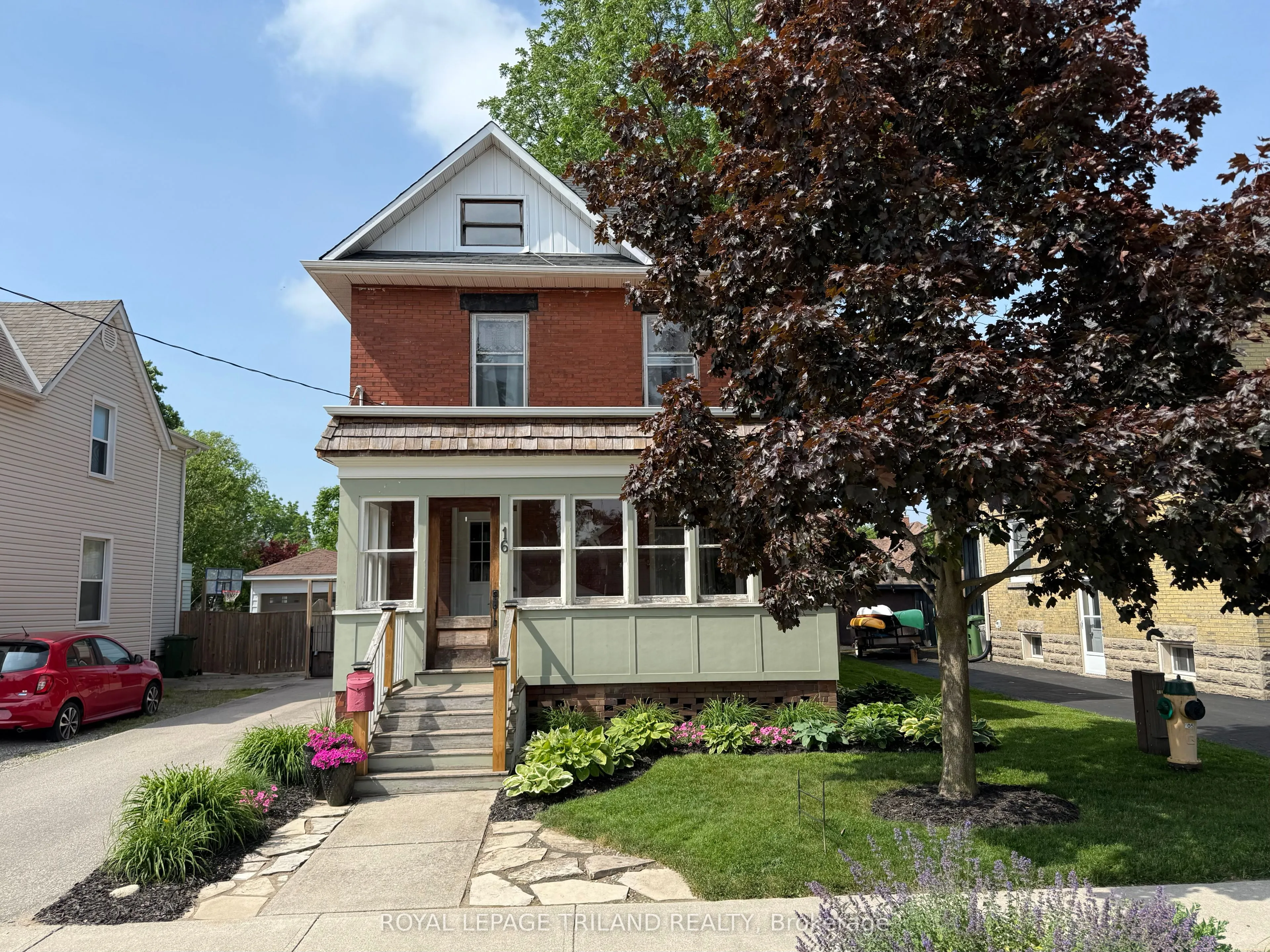 16 Maple Street, ON N5R 1Y9