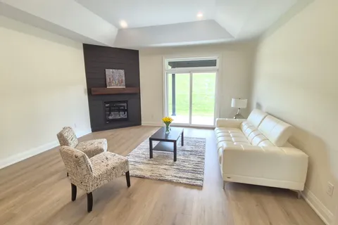4104 VILLAGE CREEK Drive, ON L0S 1S0