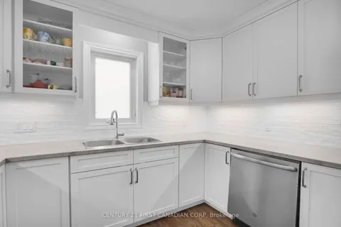226 Emery Street, ON N5L 0A5