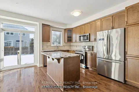 906 Verbena Crescent, ON K1T 0K4