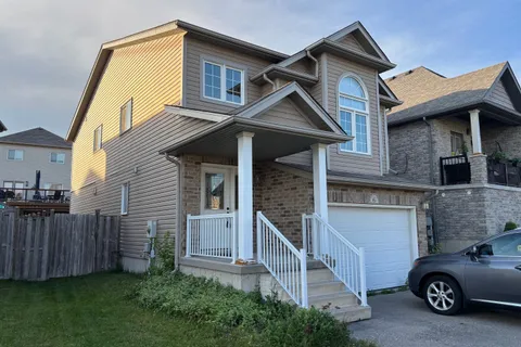 6 Sassafras Street, ON N2N 3S4