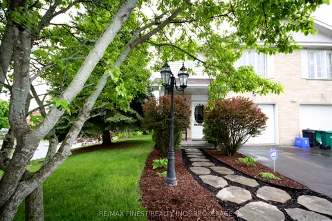 505 Farnham Court, ON K7P 0L8