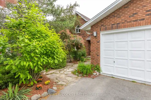 1543 Scollard Crescent, ON K9H 7L1