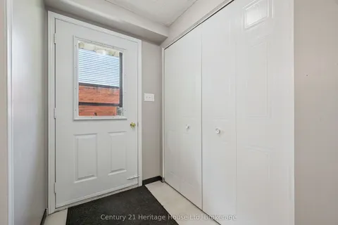 83 Grandridge Crescent, ON N1H 8G3