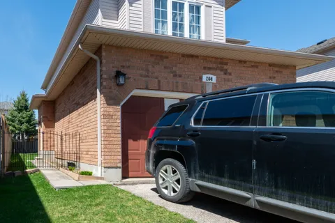 264 Holbeach Court, ON N2J 4Y7
