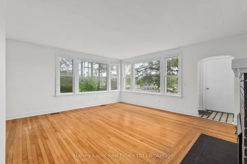 16 Manominee Street, ON P1H 1H2