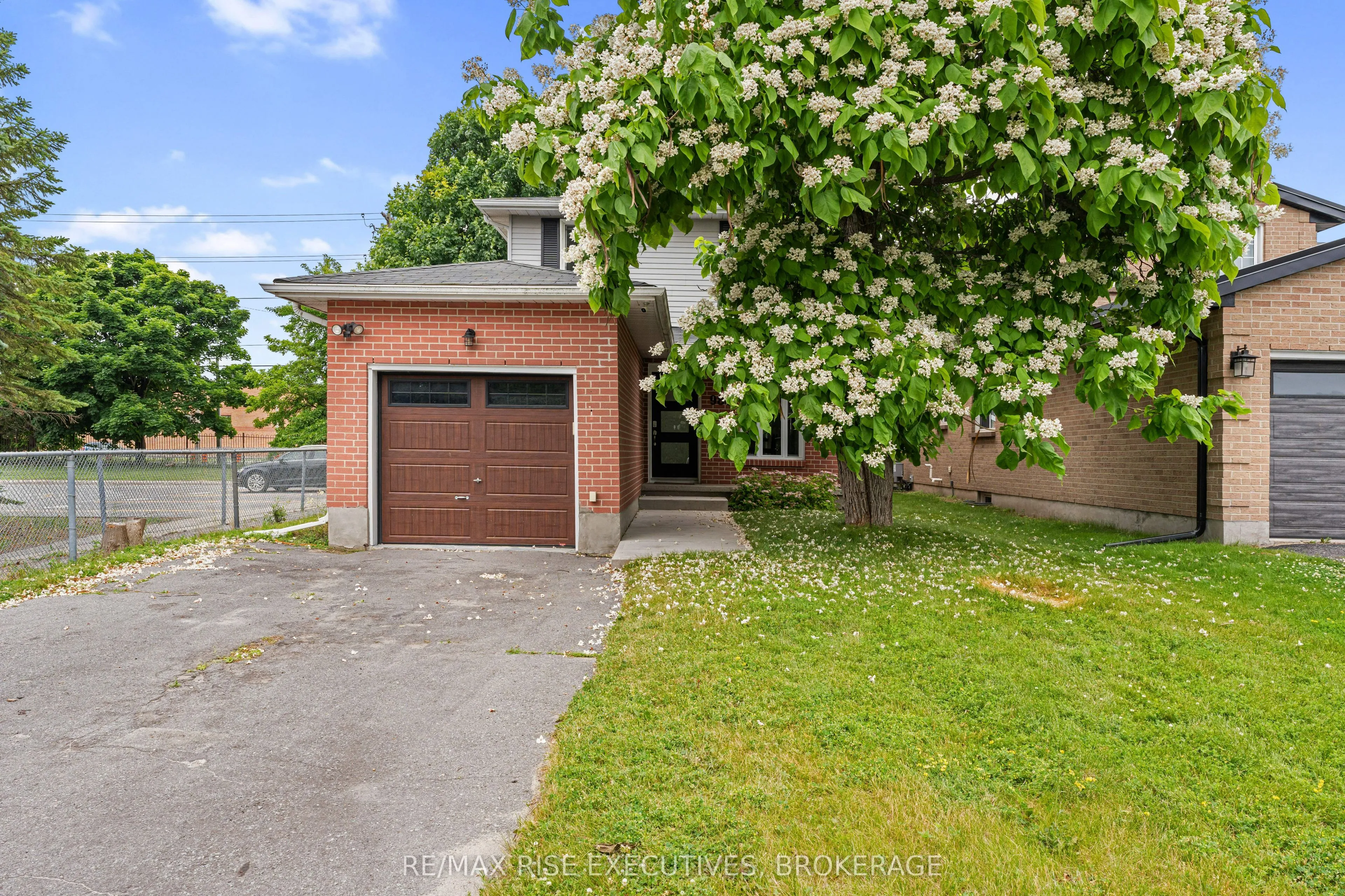 980 Heaton Road, ON K7P 1Y7
