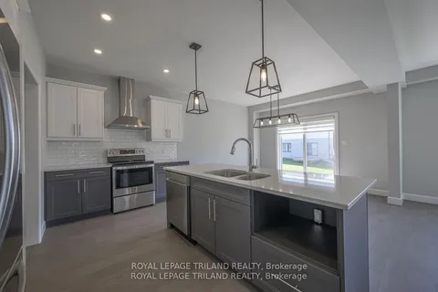 3642 EARLSTON Cross, ON N6L 0G6