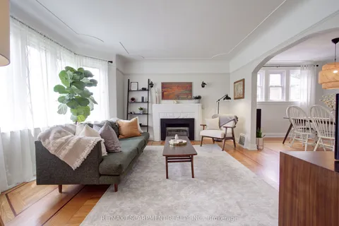 25 Baldwin Avenue, ON N3S 1H6