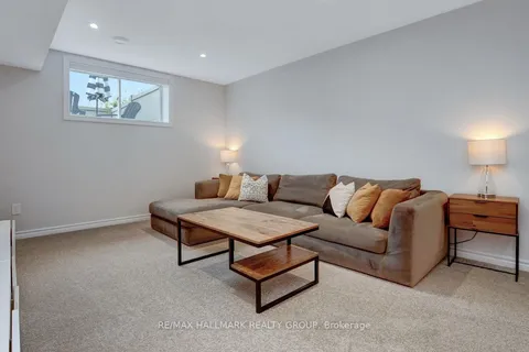 527 Earnscliffe Grove, ON K4M 0E1