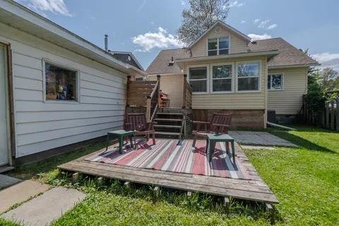 136 Campbell Avenue, ON P1A 1V9