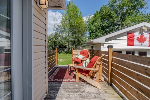 136 Campbell Avenue, ON P1A 1V9