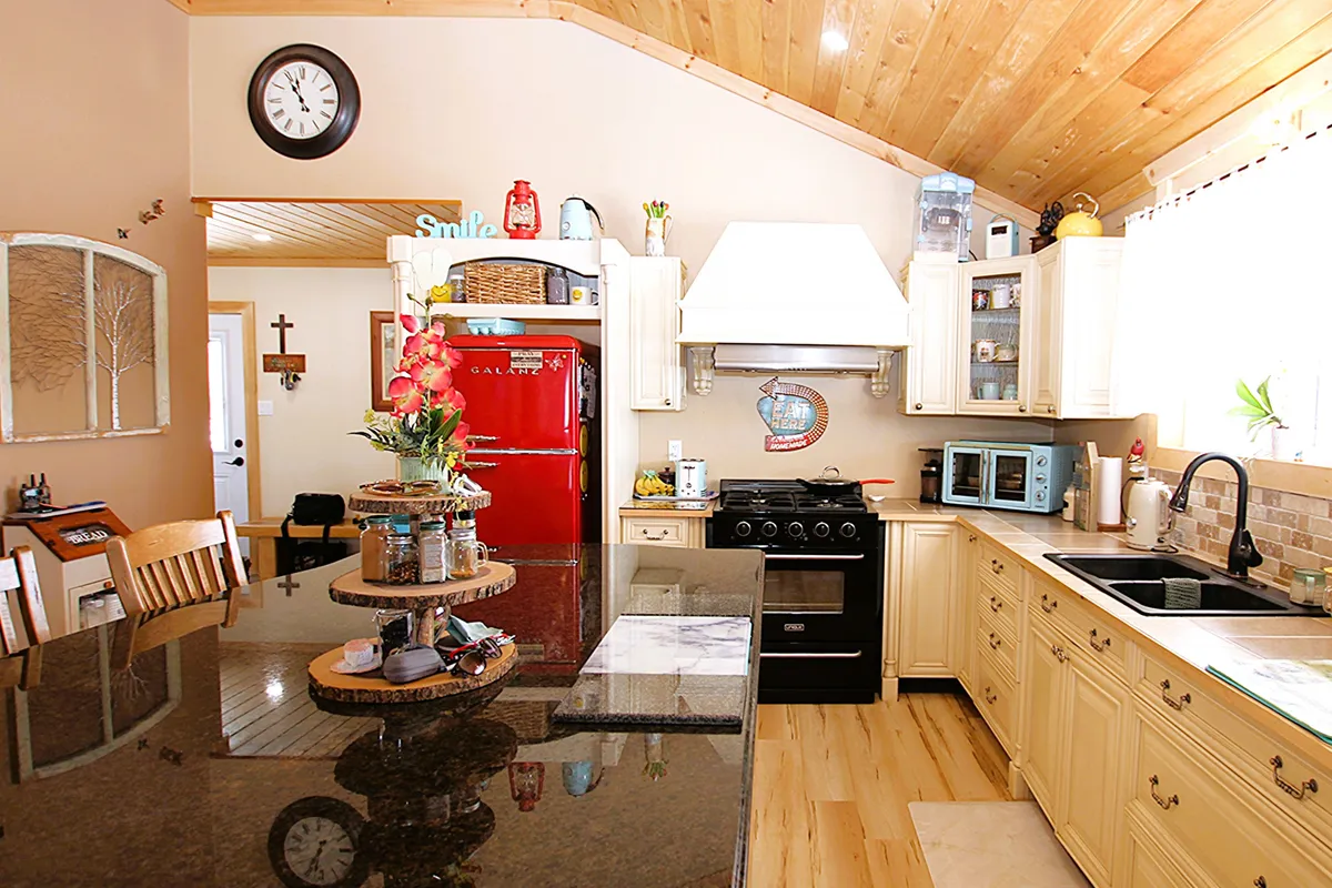 303 Clear Lake Road, ON P0H 1A0