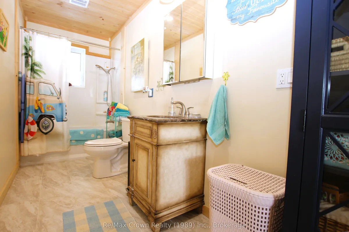 303 Clear Lake Road, ON P0H 1A0