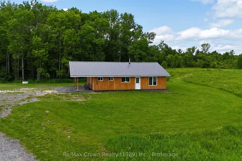 303 Clear Lake Road, ON P0H 1A0