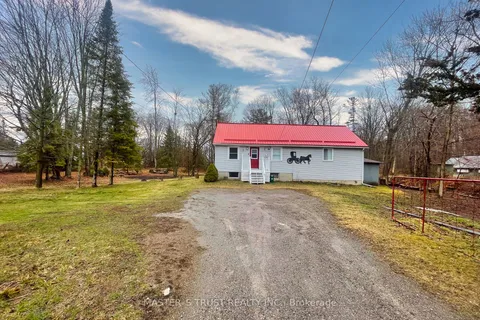 22105 Loyalist Parkway, ON K0K 1L0