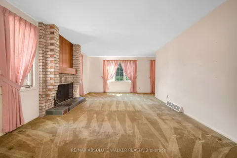11 Suffolk Street, ON K2G 3P5