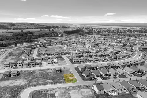 311 Turquoise Street, ON K4K 0L5