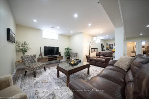 325 McLean School Road, ON N0E 1N0