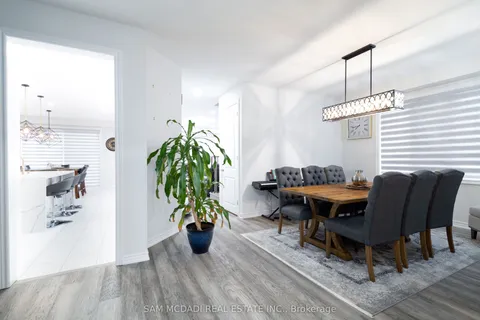 44 Harpin Way, ON N1M 0H1