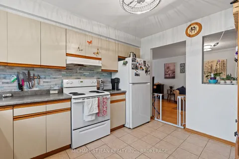 16 Apollo Drive, ON L3K 6B3