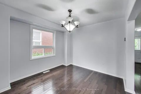 545 Clancy Crescent, ON K9K 2S1