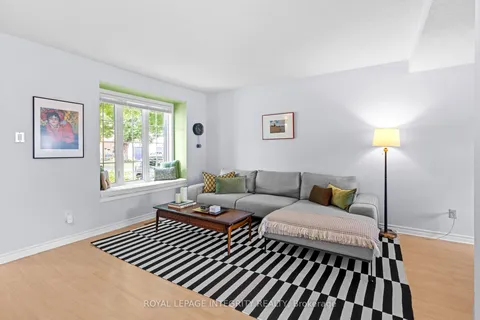 23 Peacock Crescent, ON K2J 3P1