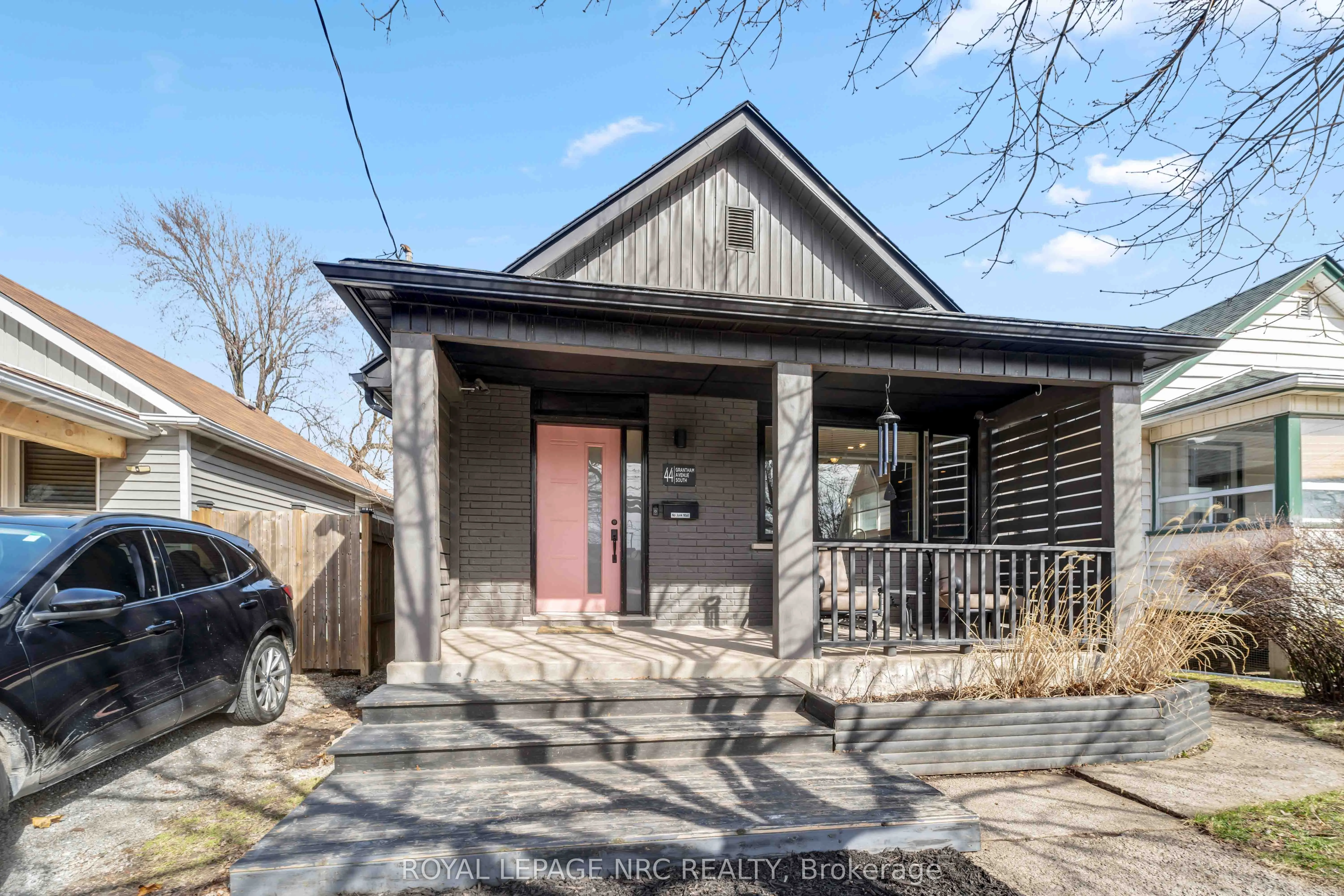 44 Grantham Avenue, ON L2P 3B4