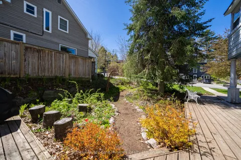 17 Waubeek Street, ON P2A 1B8