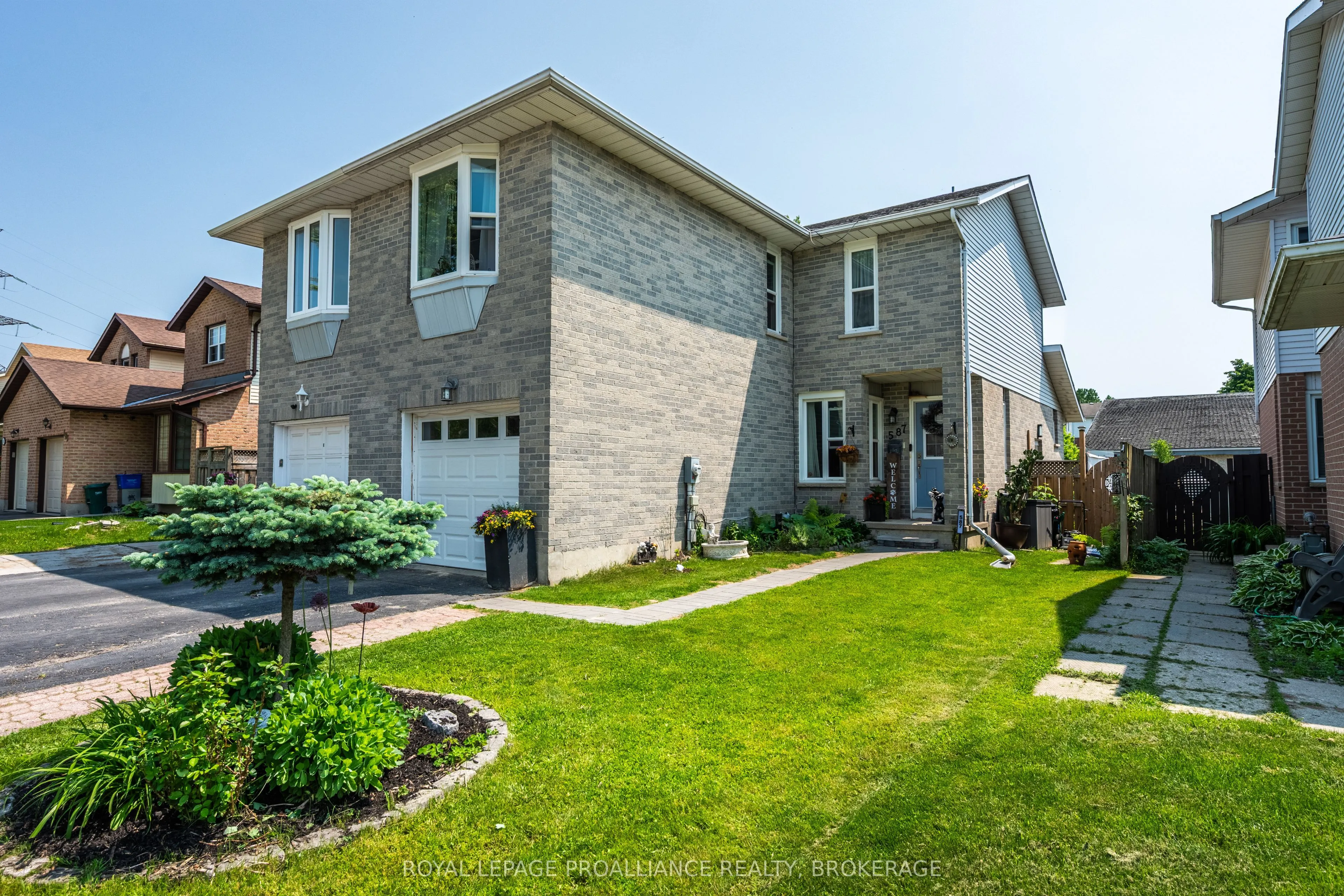 587 Davis Drive, ON K7M 7Y4