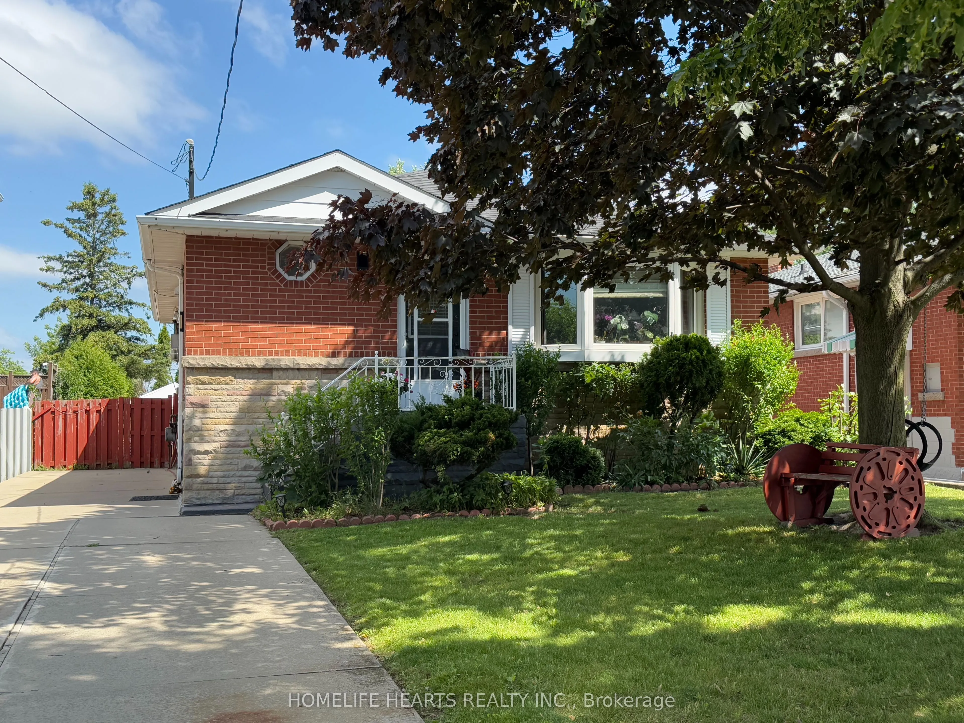15 Jellicoe Court, ON L9A 4T1