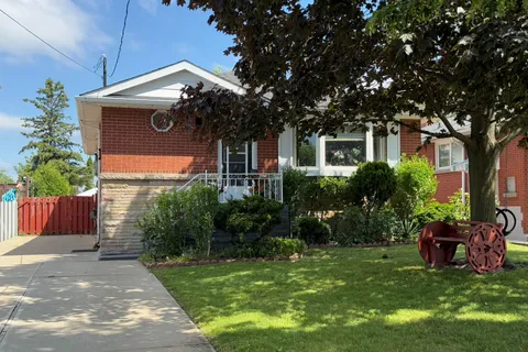 15 Jellicoe Court, ON L9A 4T1