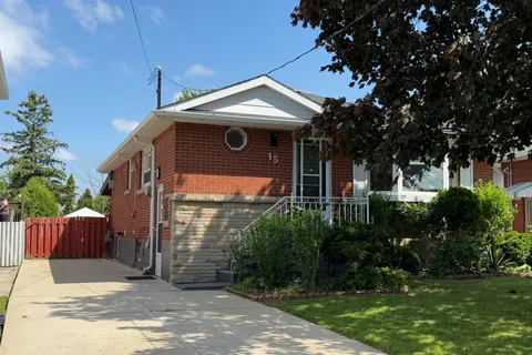 15 Jellicoe Court, ON L9A 4T1