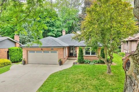 12 Deerpark Crescent, ON L0S 1E1