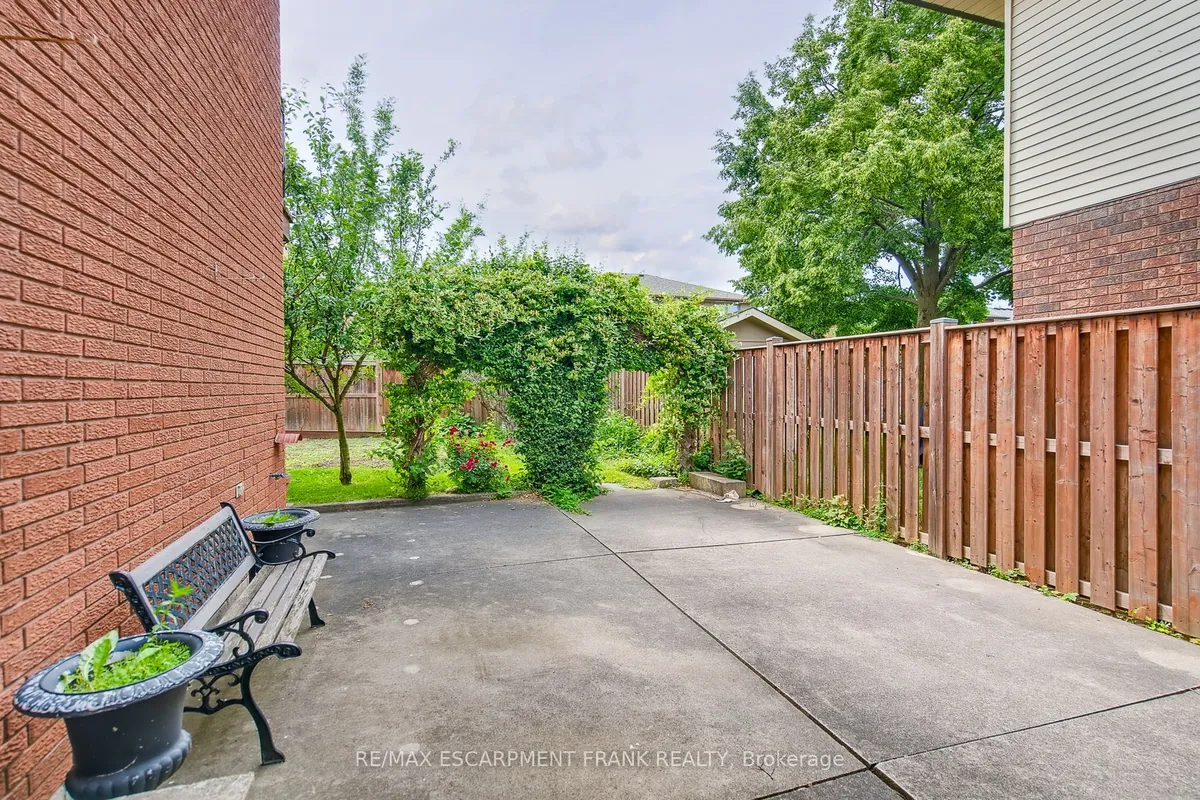 75 President Drive, ON L8G 4L7